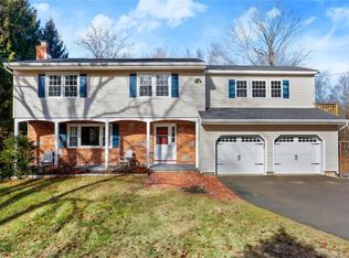 27 Musket Ridge Rd, New Fairfield, CT 06812