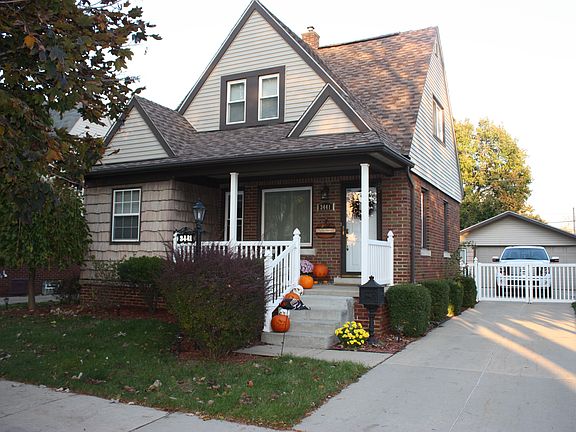 2nd image of 3441 21st St