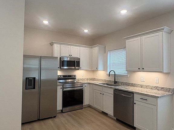 2nd image of 315 Kellys Ferry Pl