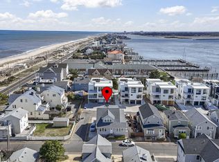 2 Via Ripa #2-SEA, Rumson, NJ 07760