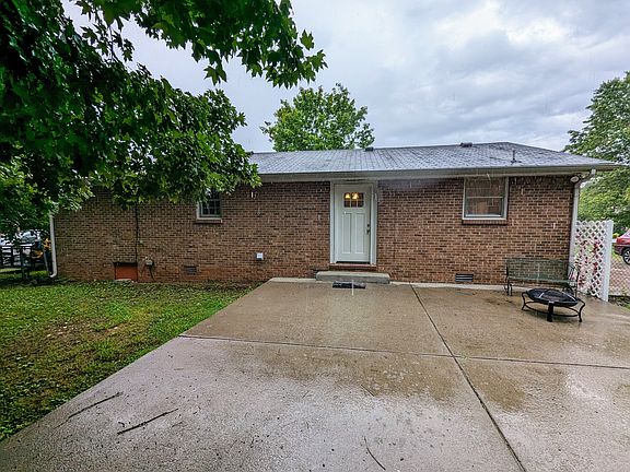 3rd image of 6637 Scenic Dr