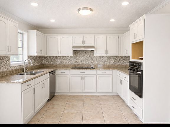 5th image of 2631 Stafford Dr