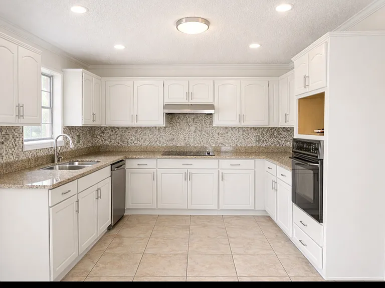 2631 Stafford Dr — Photo 5