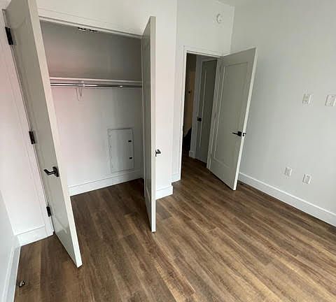 4th image of 131 Alexander Ave #3E