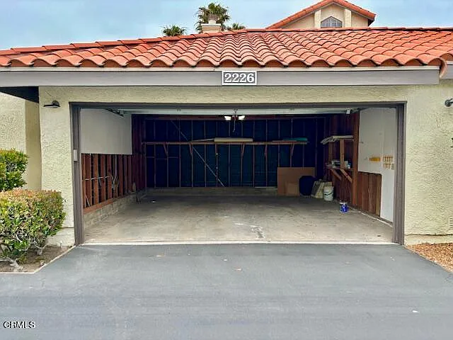2226 Martinique Ln — Photo 27
