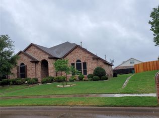 617 Magnolia Ln, Glenn Heights, TX 75154