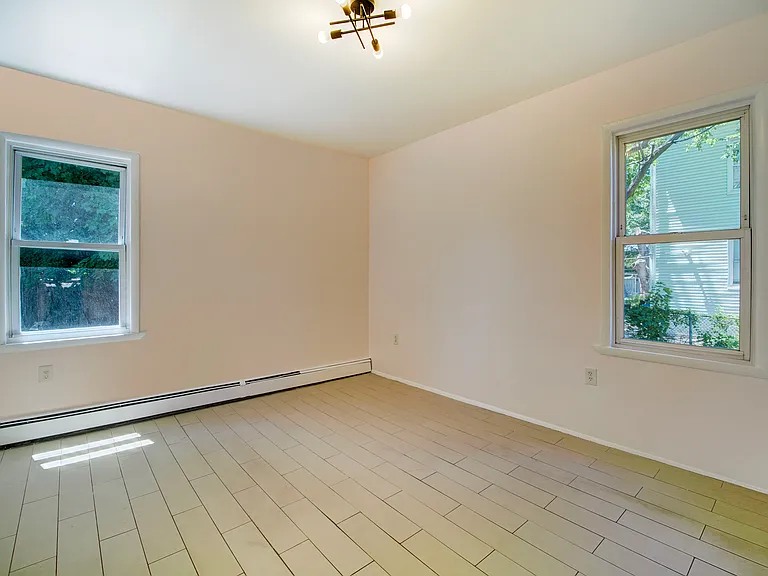 79 Eaton Pl #1 — Photo 6