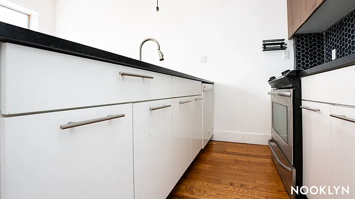 Rented by Nooklyn NYC LLC | media 6