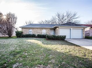 5705 Denise Dr, Haltom City, TX 76148