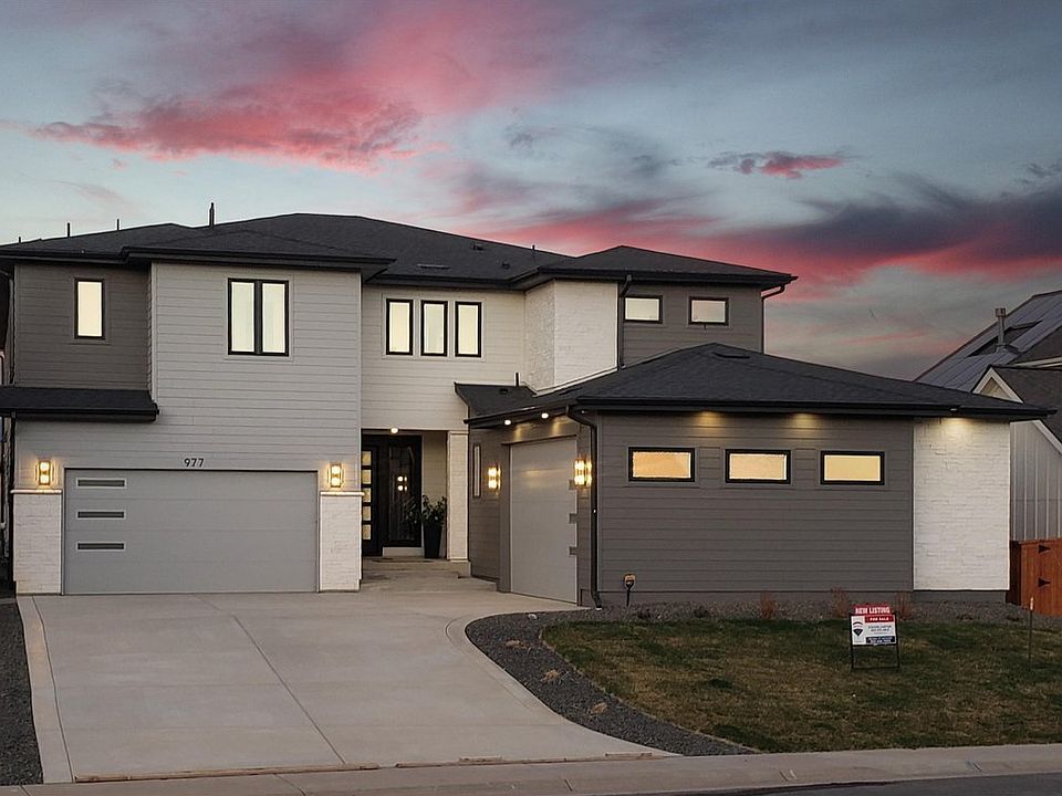 1st image of 977 Saint Andrews Ln