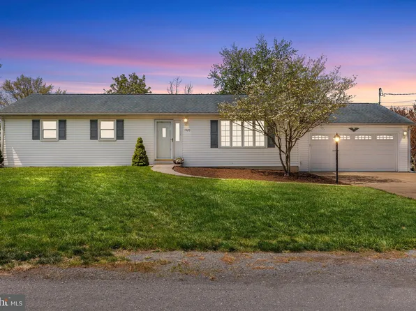 1920 Sterretts Gap Ave, Carlisle, PA 17013