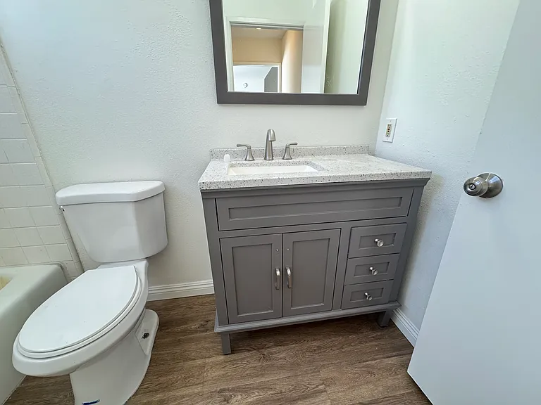 1625 Glendon Ave #6 — Photo 11