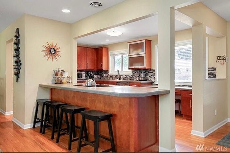 1st image of 900 SE 95th Ave