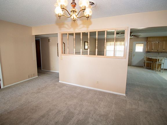 5th image of 116 E 19th St