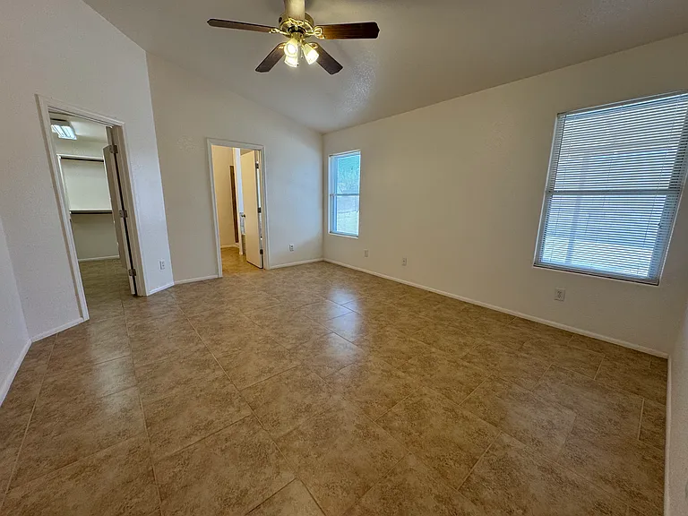 7815 S Wild Primrose Ave — Photo 24