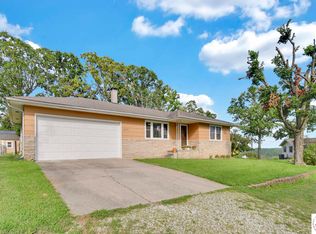 12579 Crestview Dr, Warsaw, MO 65355