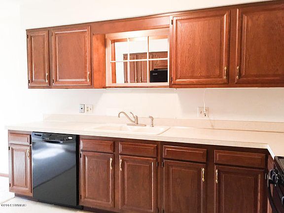 4th image of 4539 Bekinshire Dr NW #20