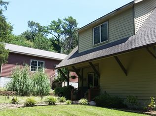 1633 W Halsell Rd, Fayetteville, AR 72701