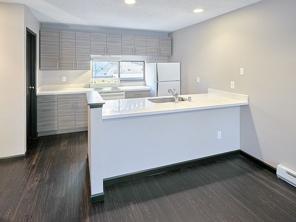 3rd image of 4220 Southcenter Blvd APT 12