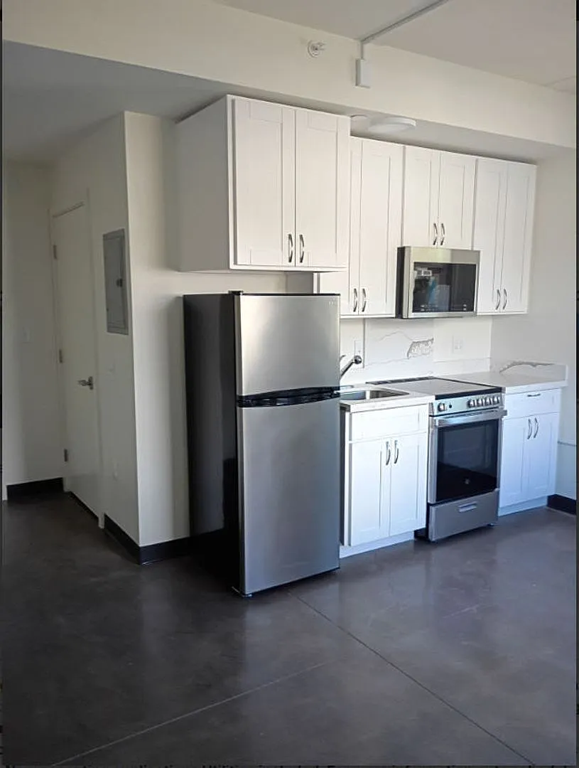 1751 Algaroba St — Photo 1
