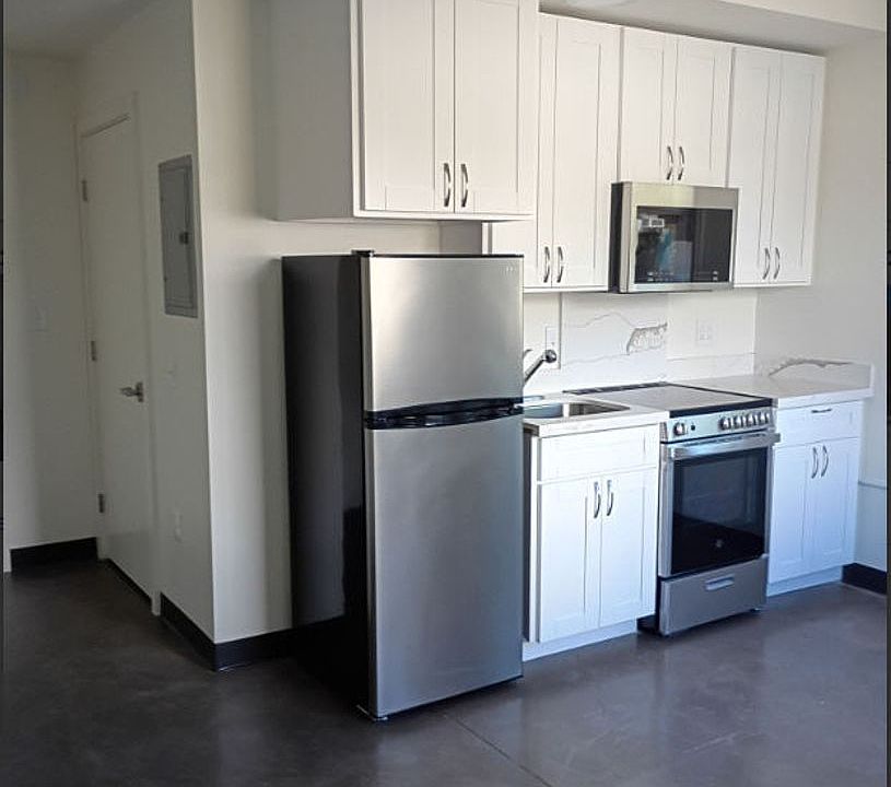 1st image of 1751 Algaroba St #302