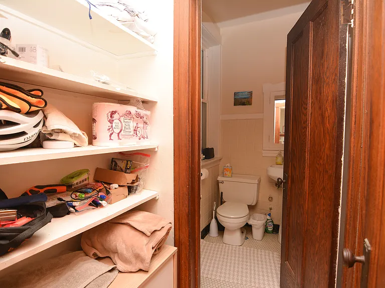 1609 W Grace St #1 — Photo 8
