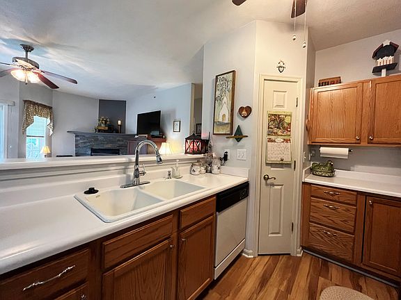 3rd image of 152 Saddlebrook Ln Unit 467