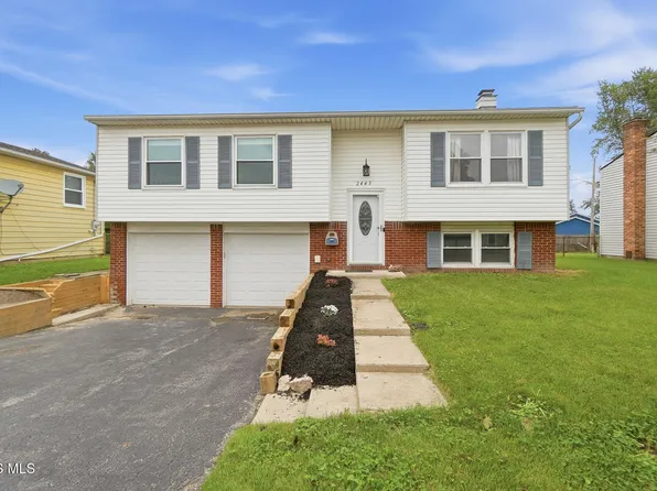 2443 Bedford Ln, Northwood, OH 43619