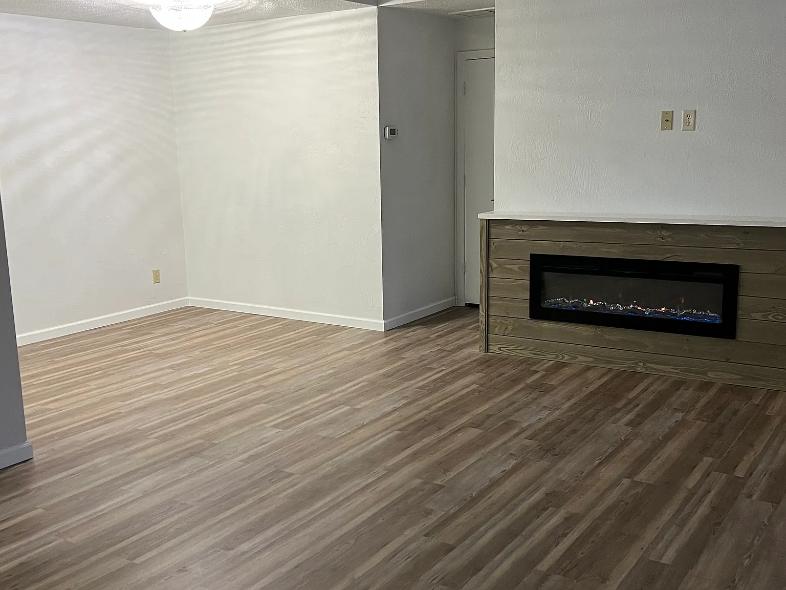 2 bed, 1200 sqft, $1,700 — Photo 2