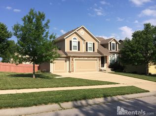 7416 Meadowsweet Ln, Shawnee, KS 66227