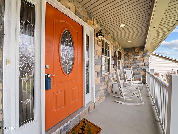 5th image of 531 Lakeview Dr