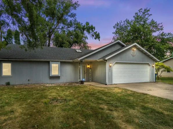 301 Calvary Ln, Angola, IN 46703