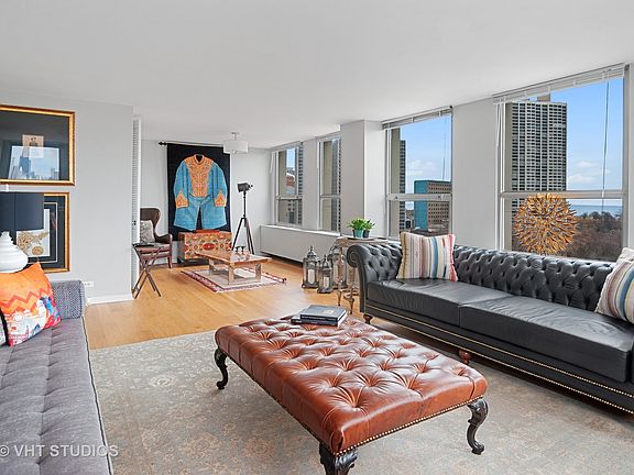 5th image of 2626 N Lakeview Ave APT 1003