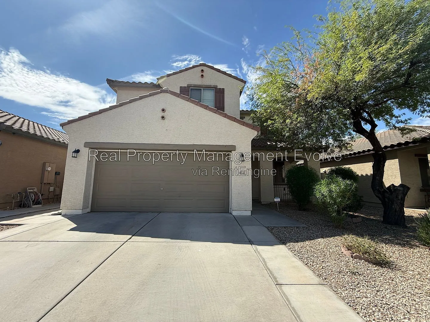 5 bed, 3.0 bath, 2322 sqft, $2,700 — Photo 1