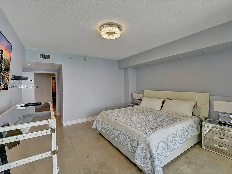 16699 Collins Ave #4106 — Photo 31