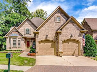 19 Hadley Park Ct, Greensboro, NC 27407