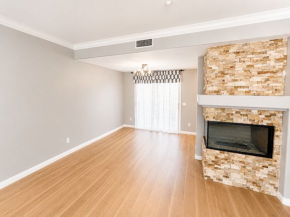 3rd image of 2921 E St Unit 2