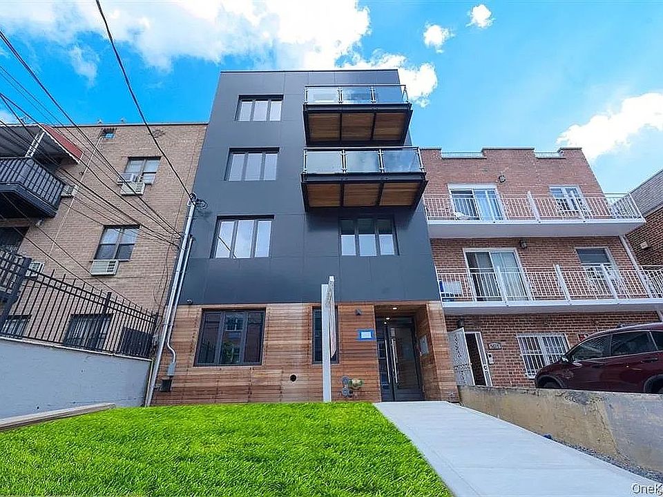 2nd image of 5615 Van Cleef St
