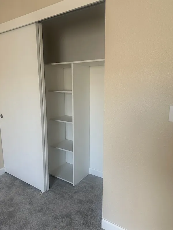 2 bed, 784 sqft, $3,200 — Photo 4