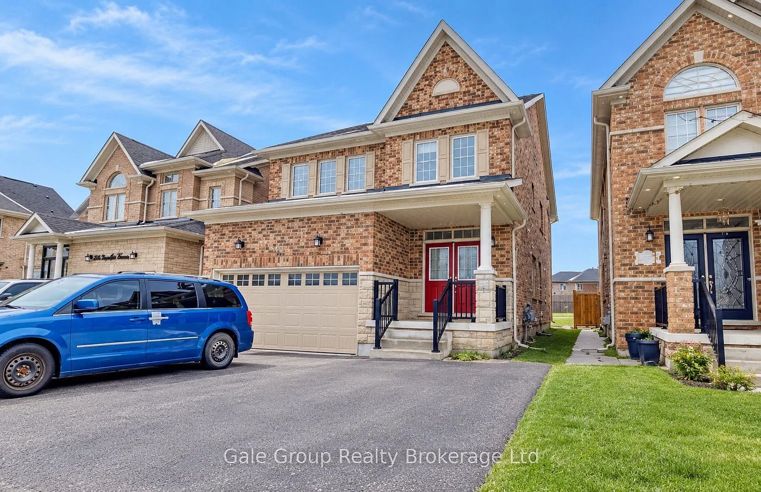 4 bed, $2,449 — Photo 1