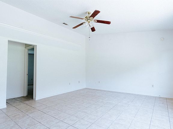 5th image of 23393 Nameless Rd APT 162