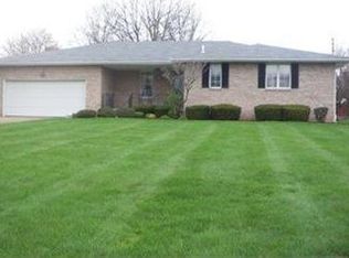 2266 Country Ln, Poland, OH