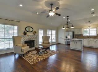 1428 Highland Dr, Mansfield, TX 76063