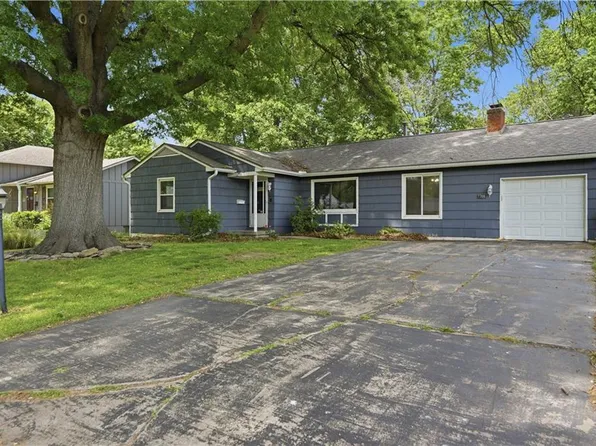 7708 W 96th Ter, Overland Park, KS 66212