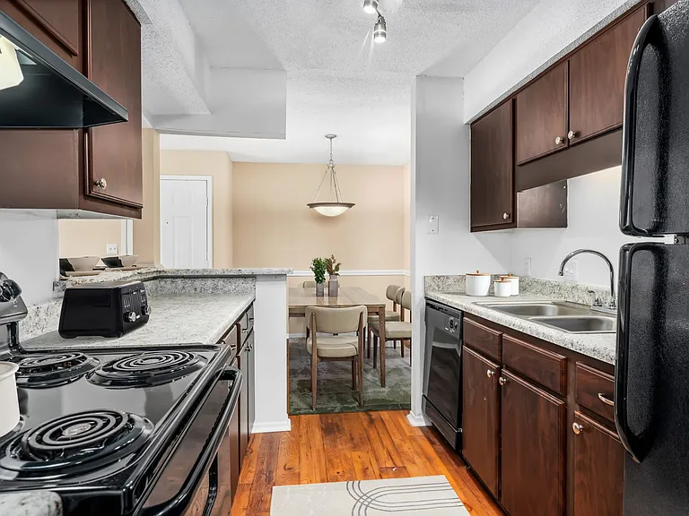 Lauren - 2 Bed / 1 Bath - 872 Sq.Ft.