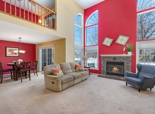 30W021 Penny Ln, Warrenville, IL 60555
