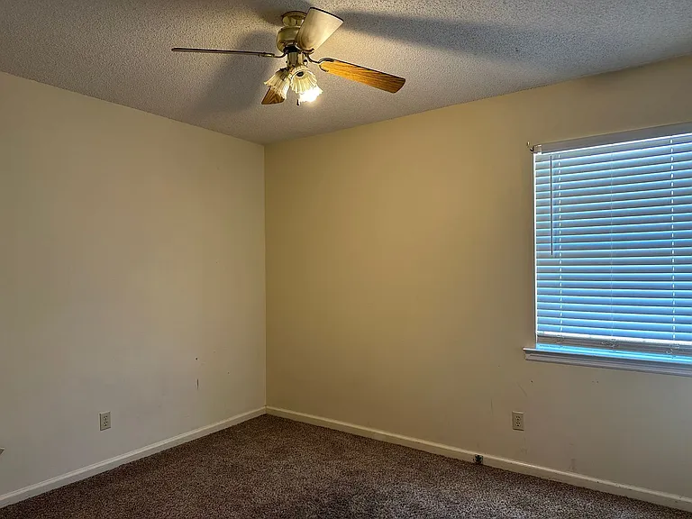 1460 Flo Zechman Dr — Photo 6