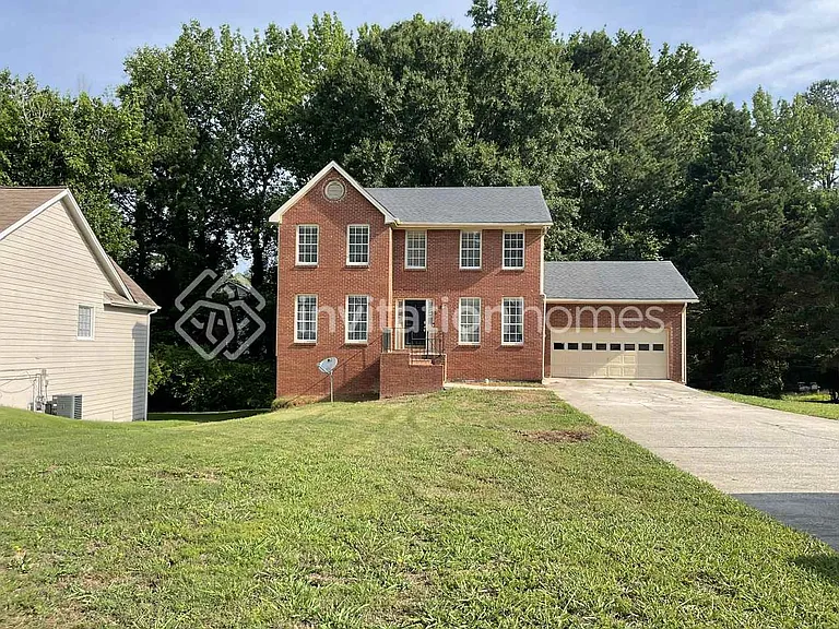 210 Enon Ct SW — Photo 1