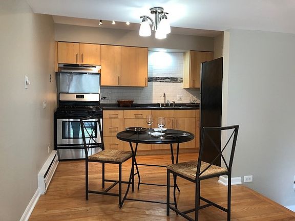 4th image of 6121 W Higgins Ave APT B2