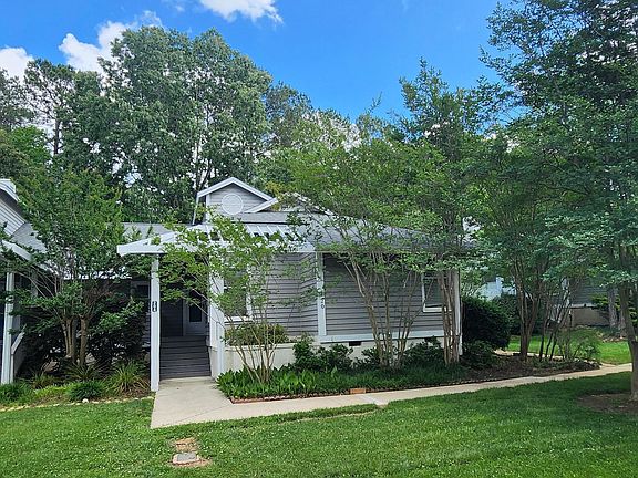 2nd image of 204 Kirkwood Dr